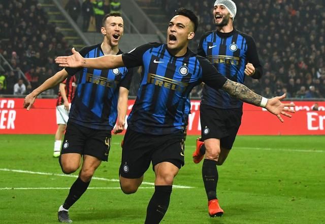 许多专家和 许多专家和