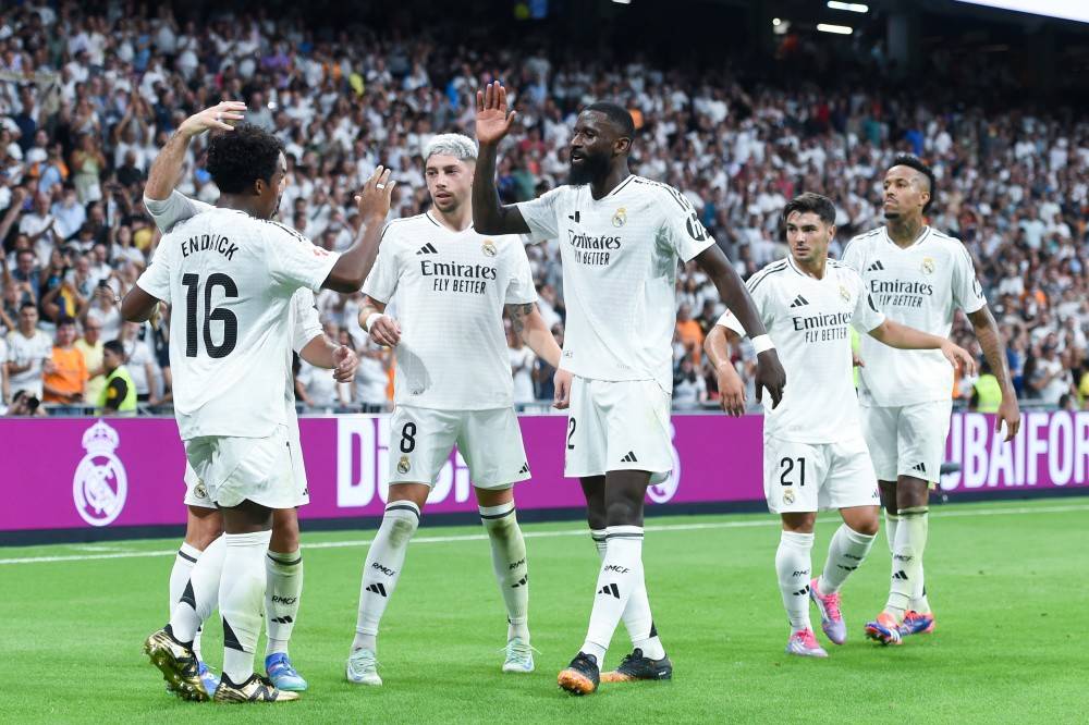 中显得极为 中显得极为