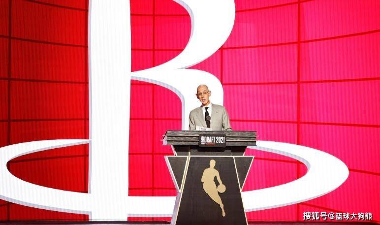 相比之下 相比之下