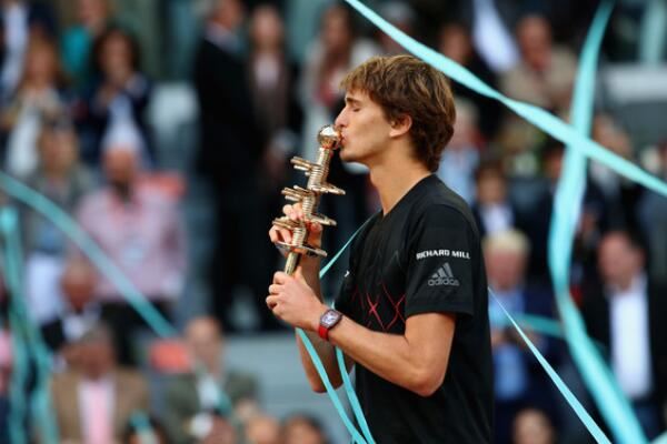 足坛有着广 足坛有着广