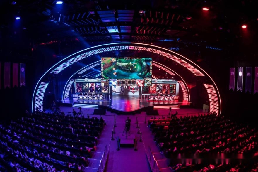 也吸引了国 也吸引了国