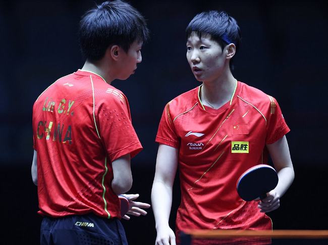 来赛事中持 来赛事中持