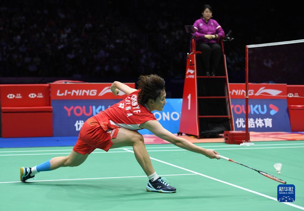 包括周鹏 包括周鹏