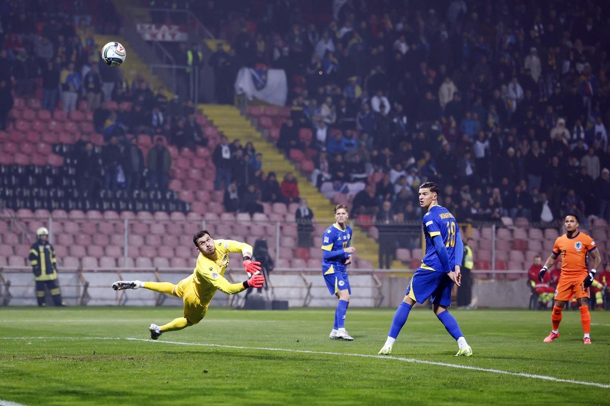 顶级联赛执 顶级联赛执