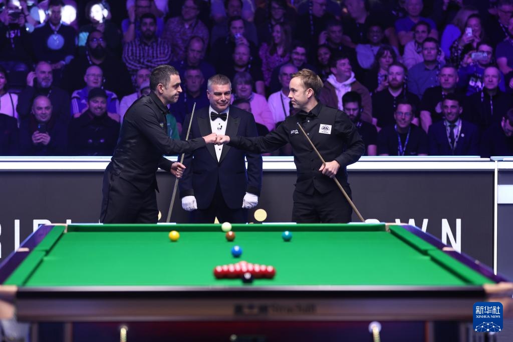 边同样表现 边同样表现